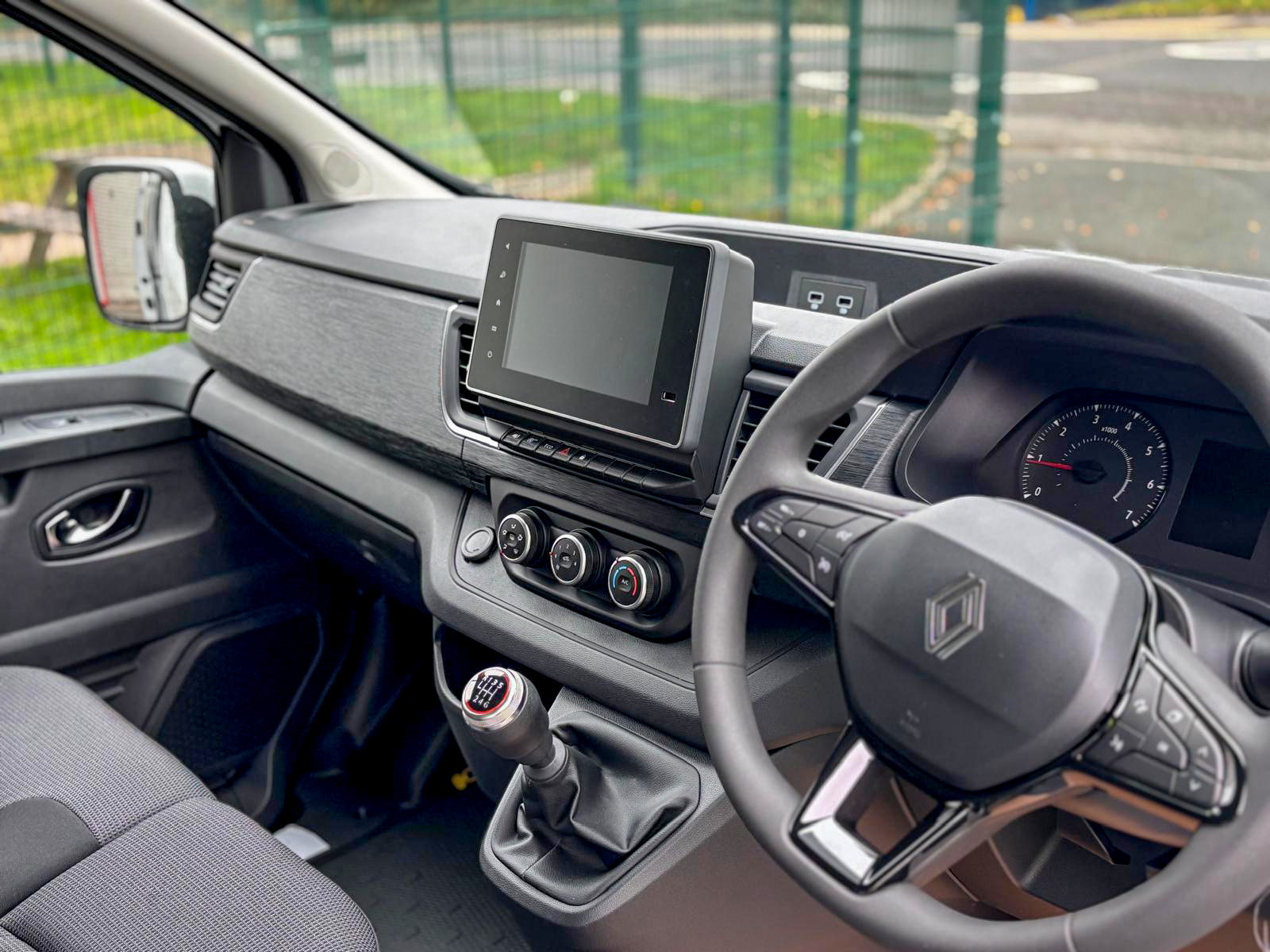 WhatsApp Image 2025-10-15 at 13.11.58_55906ba7