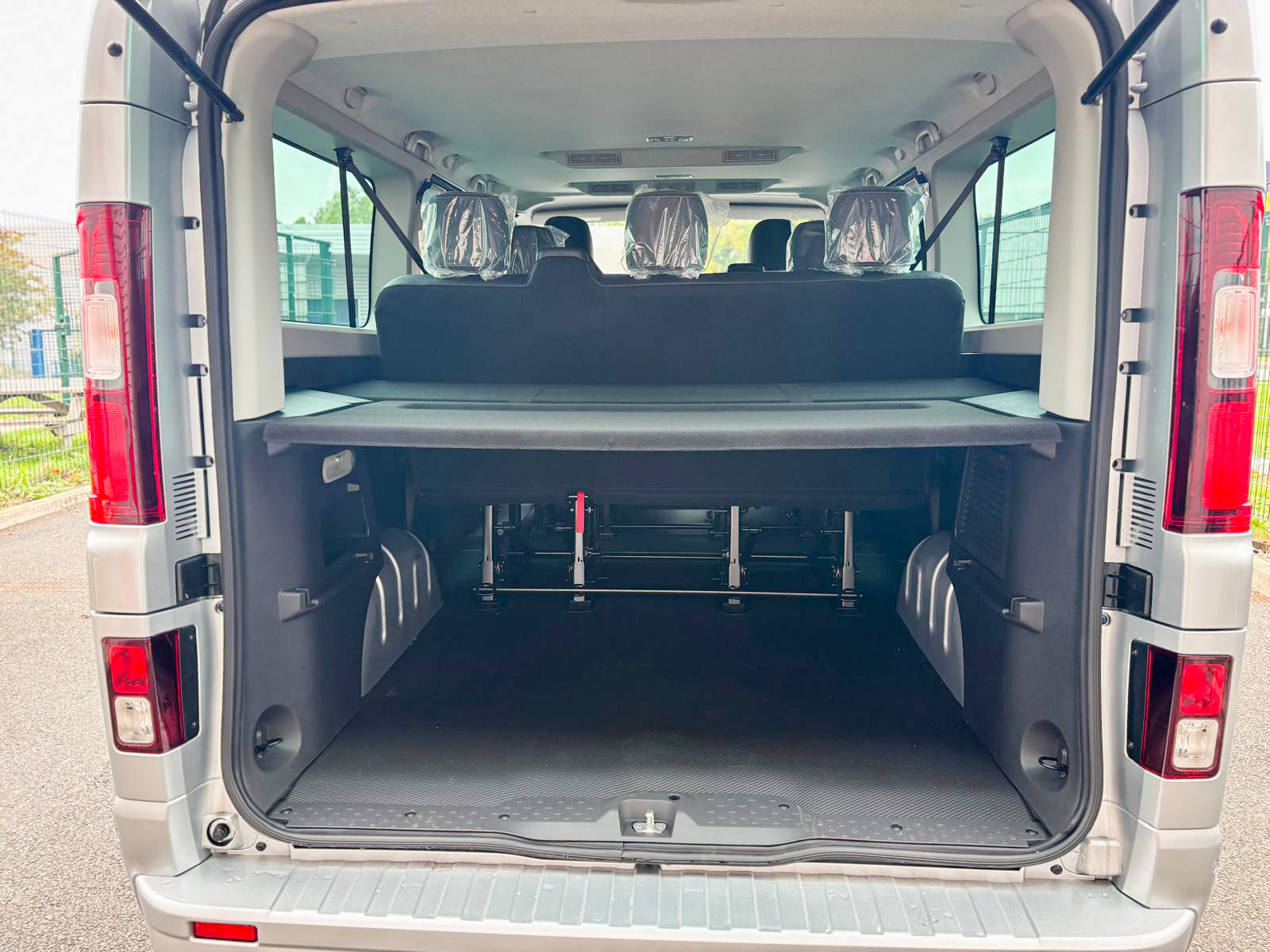 WhatsApp Image 2025-10-15 at 13.36.00_4555cf84