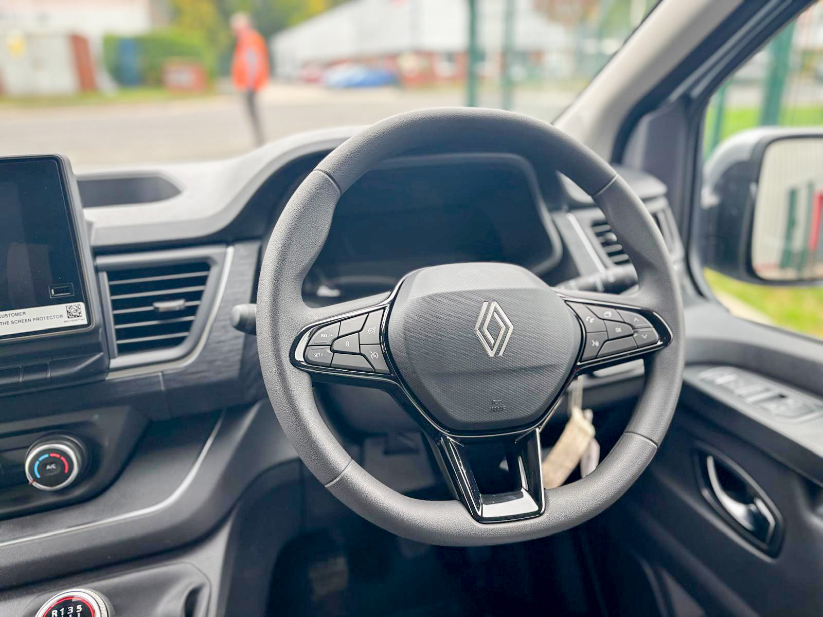 WhatsApp Image 2025-10-15 at 13.36.00_5e3f8830