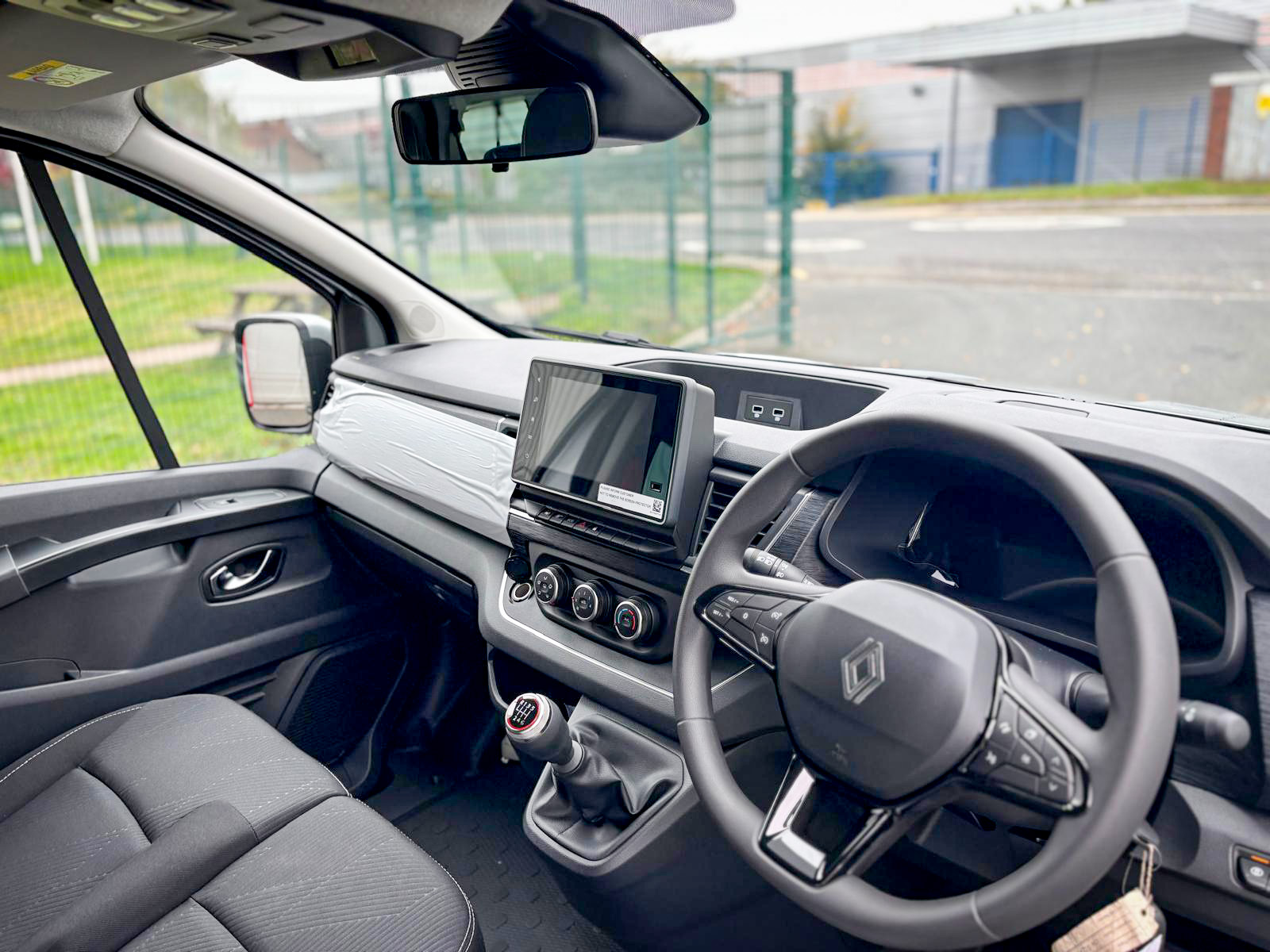 WhatsApp Image 2025-10-15 at 13.36.00_a33969c8