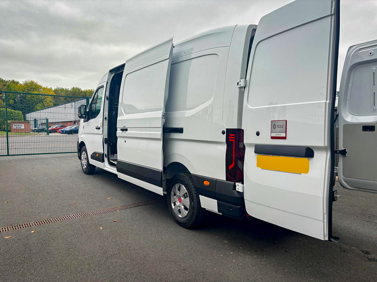 WhatsApp Image 2025-10-15 at 13.36.54_738de5ad