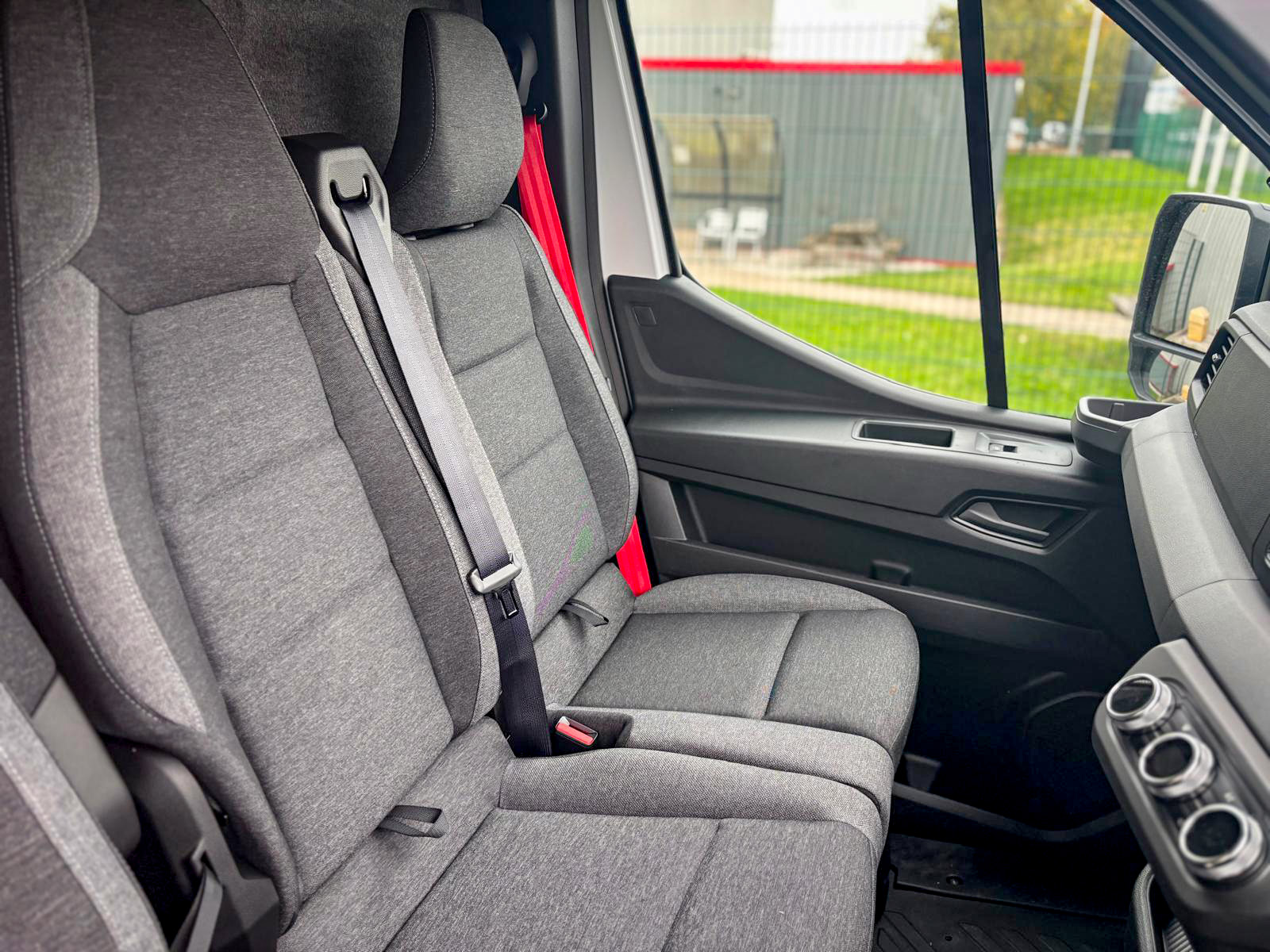 WhatsApp Image 2025-10-15 at 13.36.54_8c4d4124