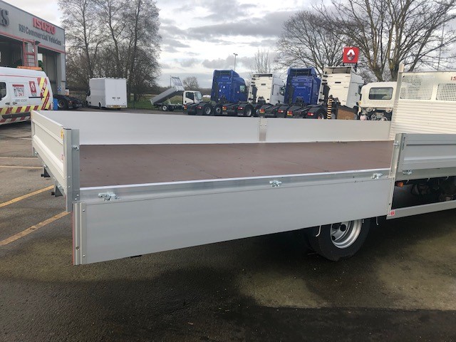 7.5-tonne-dropside-rear-gate-open-1