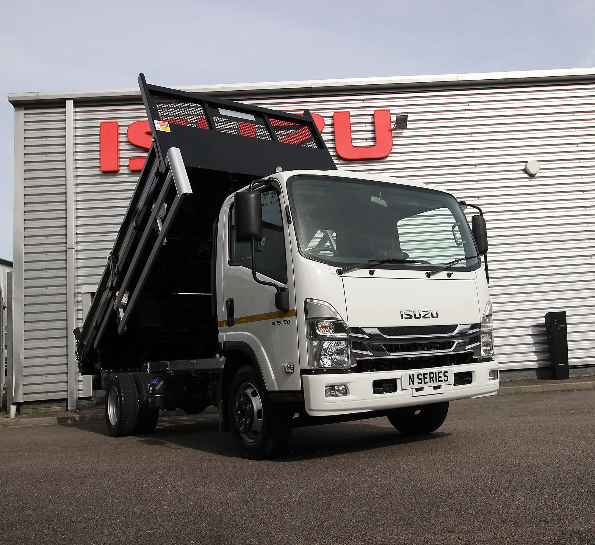7_5 tonne – N75 Tipper – Front 3Q – V2