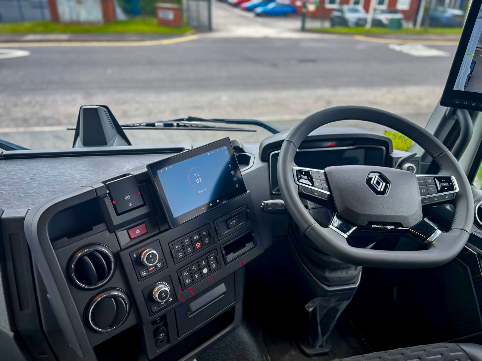 20260310_143427000_iOS 2