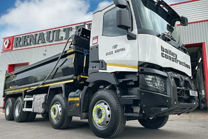 Baileys' C430.32 Tipper complete with Swadlincote Aluminium tipping body